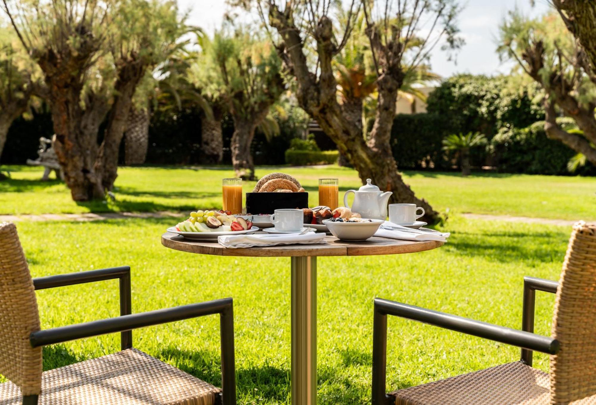 Plaza Resort Anavyssos Exterior photo